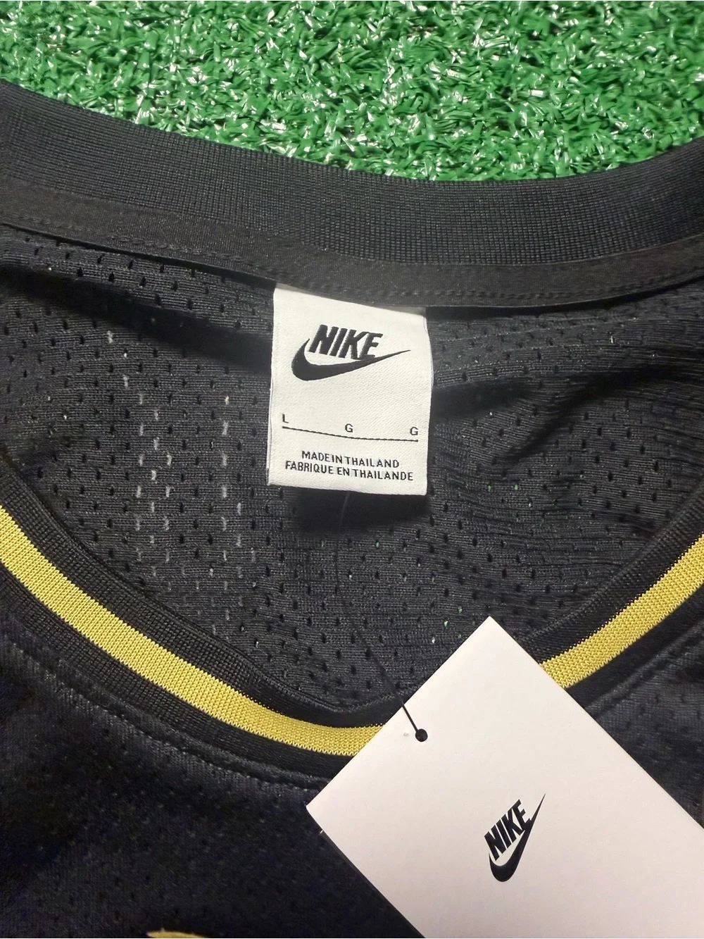 Nike Sportswear Black & Gold Cropped Jersey Women’s Size Large $50 - Picture 3 of 4